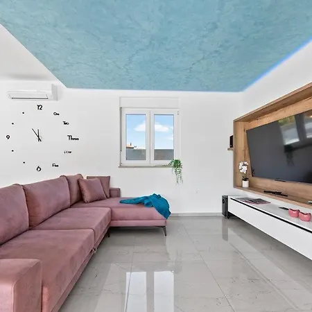 Holiday home Franco Svetvincenat
